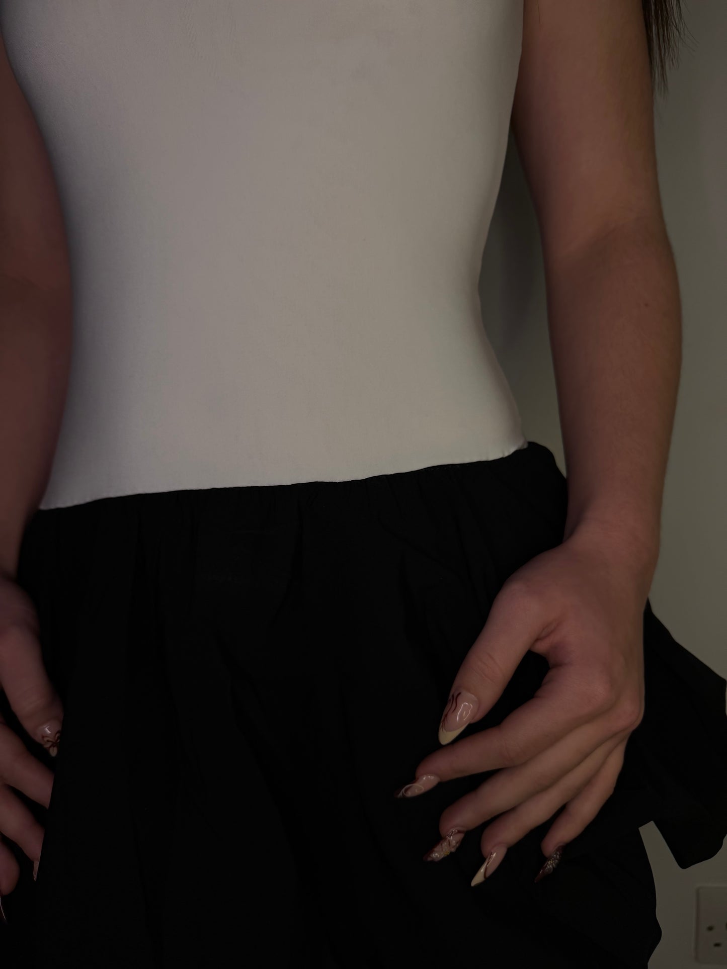 SLINKY PUFFED HEM MINI BALLOON DRESS